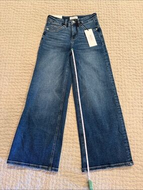 High-Rise Cropped Wide Leg Jeans